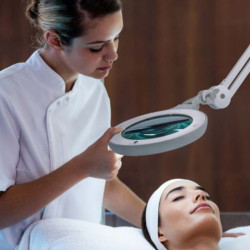 OMEGA 5 - Magnifying Lamp